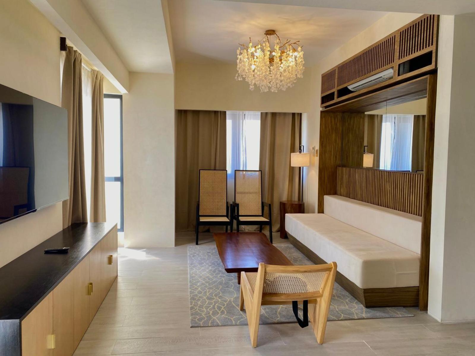 Elijah Hotel Dasmarinas Exterior photo